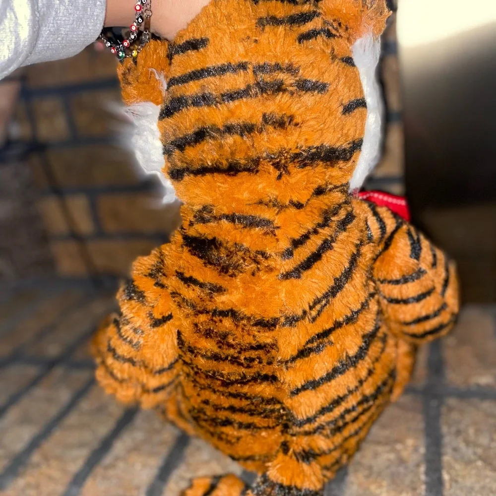 Dan Dee Collector’s Choice, Hearts Embellishments. Tiger Stuffed Animal Plush - Picture 6 of 6